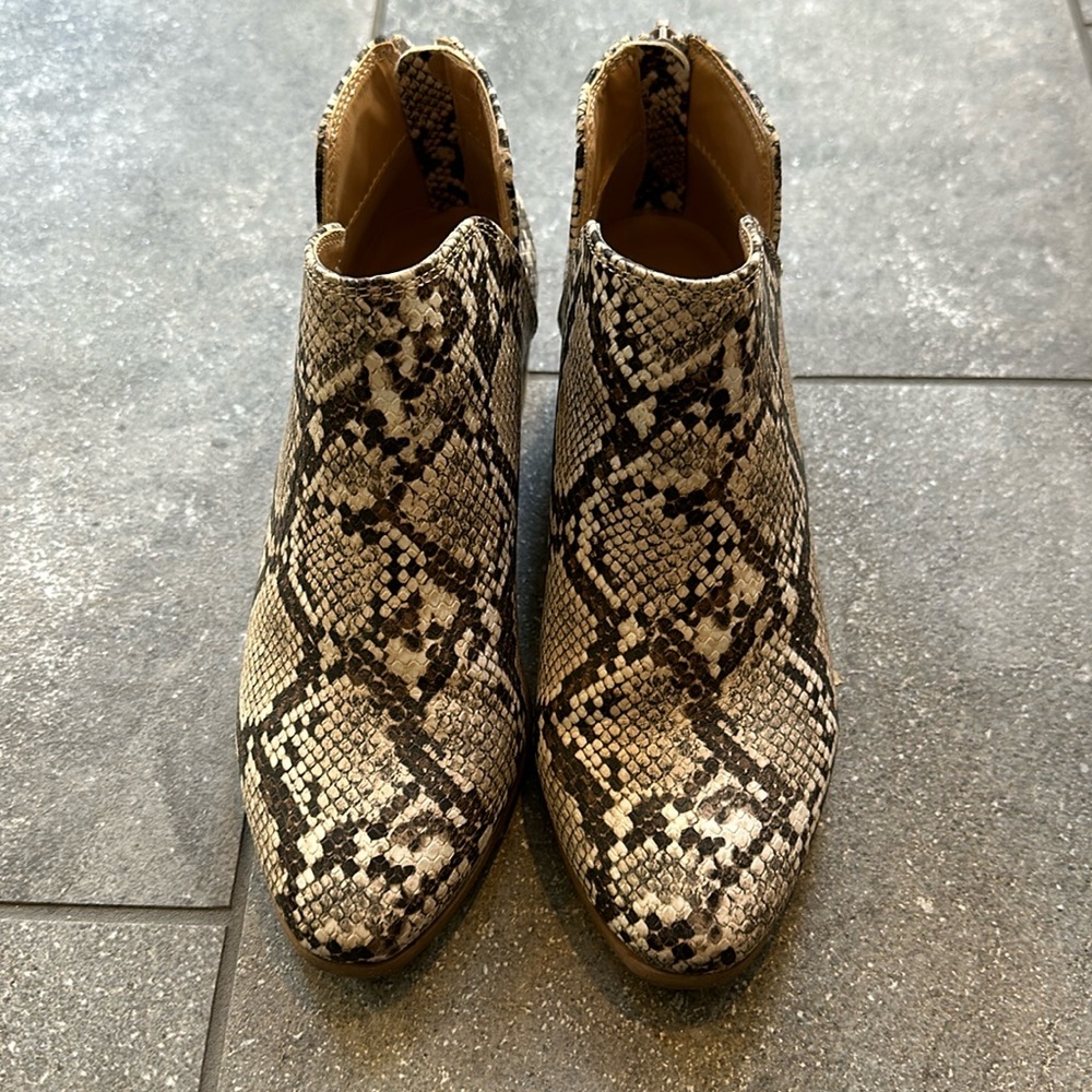 Express snake booties